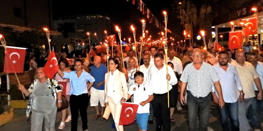 Çeşme, Ata’sını coşkuyla selamlıyor