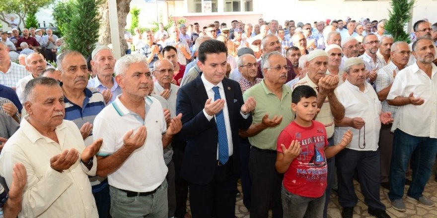Kumlucalı Hacı adayları dualarla uğurlandı