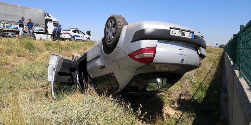 Aksaray’da otomobil şarampole takla attı: 3 yaralı
