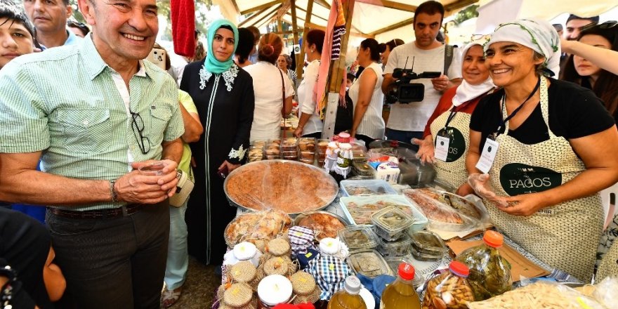 Başkan Soyer Kadifekale’de “Üretici Pazarı” açtı