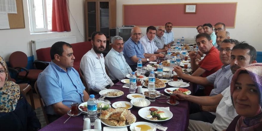 Başkan Çoban memleketi Kavaklı Köyünde köy halkı ile kahvaltıda buluştu