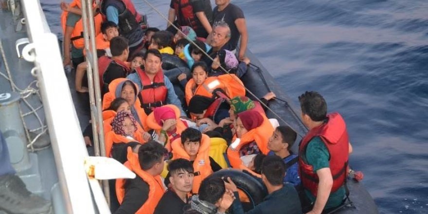 Ayvalık’ta 40 düzensiz göçmen yakalandı