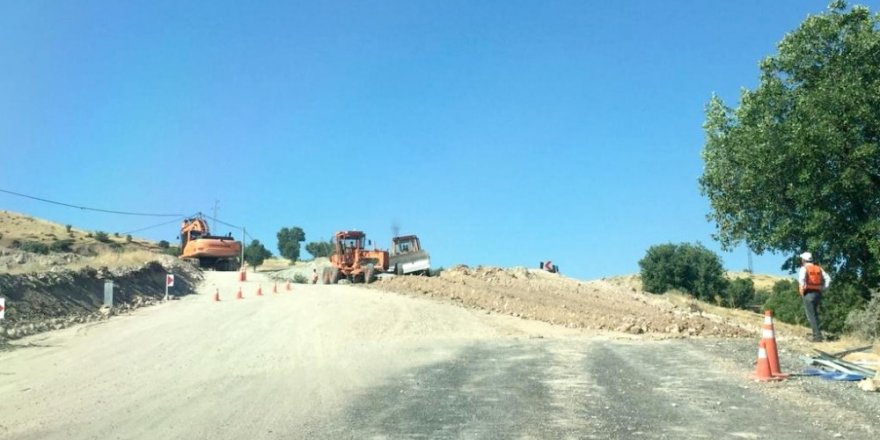 Karayolları ekipleri Nemrut yolunda bakım onarım çalışması başlattı