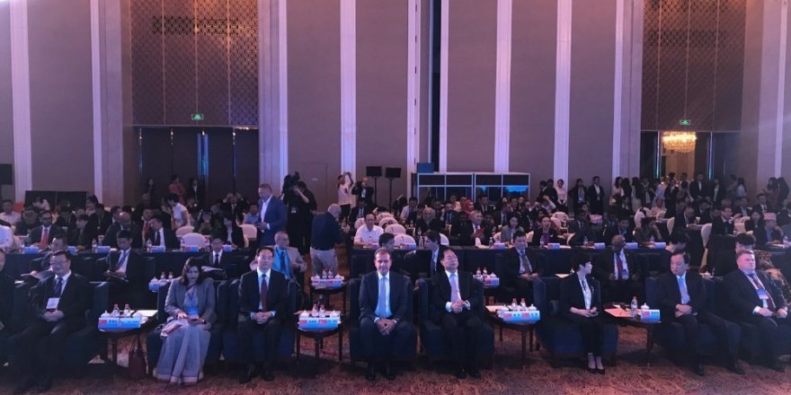 Başkan Seçer, Çin’de yatırımcıları Mersin’e yatırım yapmaya çağırdı