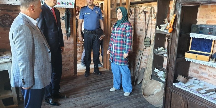 Vali Yazıcı, müze okulu ziyaret etti