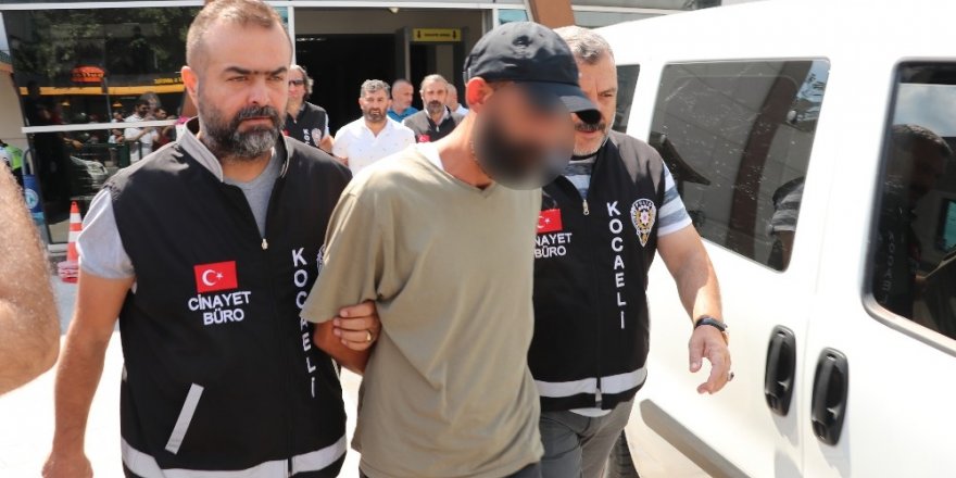 Kocaeli’deki kadın cinayetinin 2 şüphelisi adliyeye sevk edildi