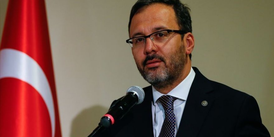 Bakan Kasapoğlu şampiyon aletleri tebrik etti