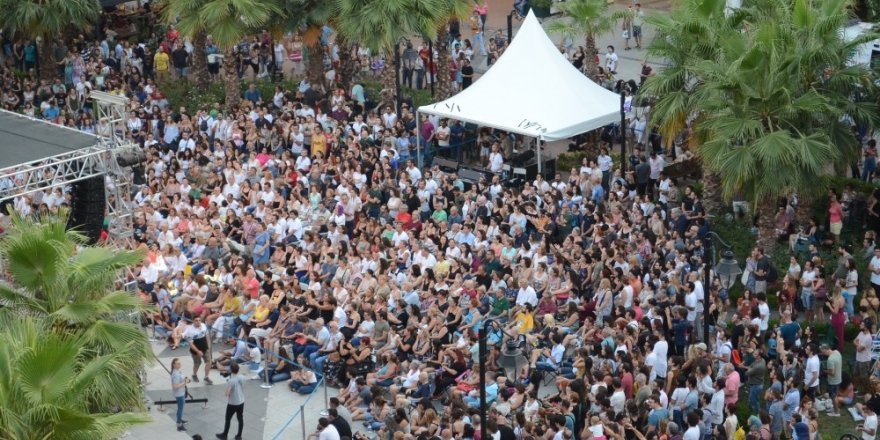 Binlerce İzmirlinin katıldığı caz festivali bu yıl 2-3-4 Ağustos’ta