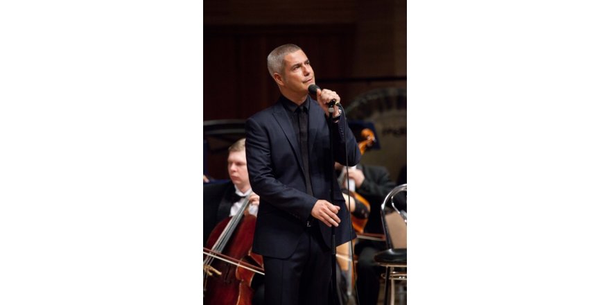 İtalyan tenor Safina, sahipsiz hayvanlar için sahneye çıkacak