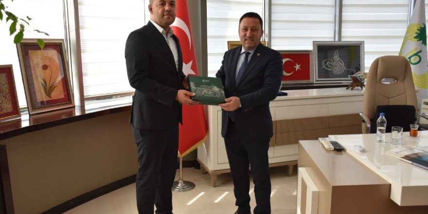 Yeşilay’dan Başkan Beyoğlu’na plaket
