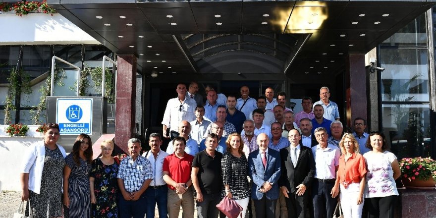Tunç Soyer, Başkan Oğuz ve Urla’daki muhtarlar ile buluştu