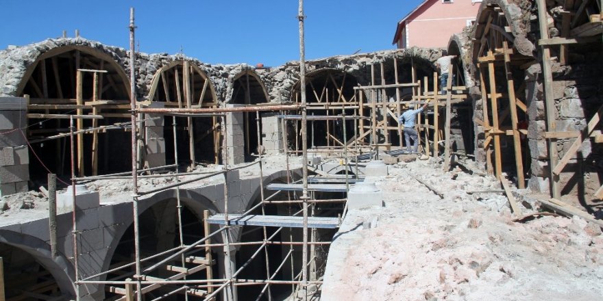 Tarihi Taşhan, restorasyondan sonra otel olarak hizmet verecek
