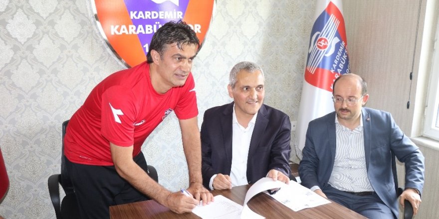 Kardemir Karabükspor’da yeni teknik adam İsmail Demirci oldu