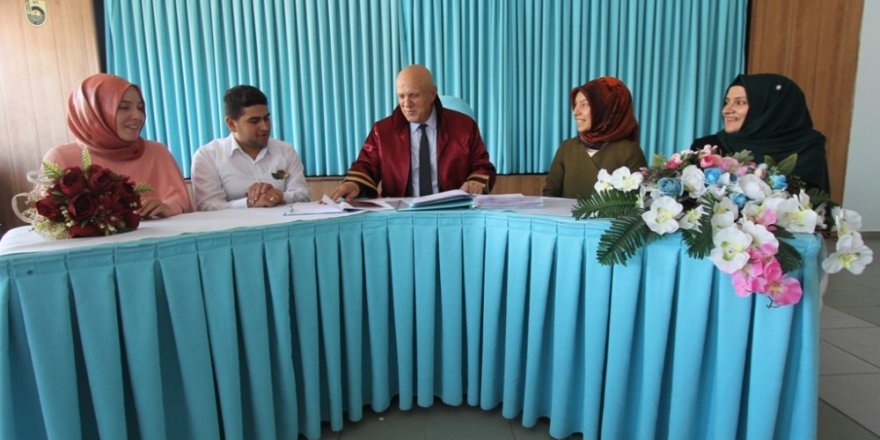 İşitme engelli çift mutluluğa evet dedi