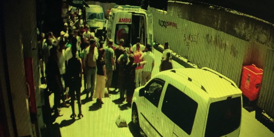 Zeytinburnu’nda geri geri gelen kamyonet yaşlı adamı ezdi