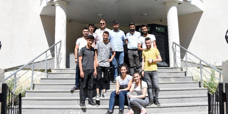 BESYO’ya girecek gençlere belediye desteği