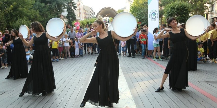 Odunpazarı’ndan Hamamyolu’nda muhteşem dans gösterisi