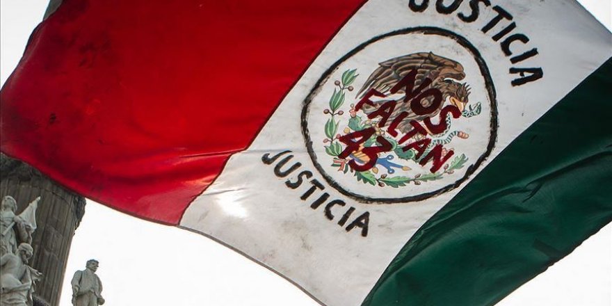 Mexico mulls legal action to protect Mexicans in US