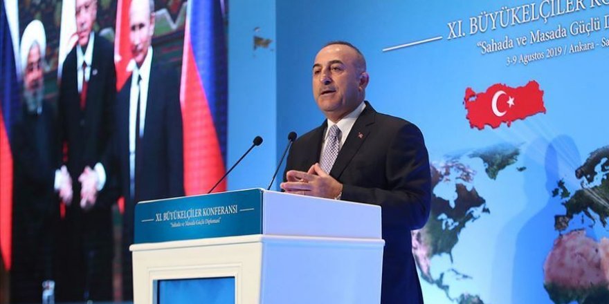 Cavusoglu: "Une éventuelle crise humanitaire à Idleb sera bien plus grave que celle de 2015"