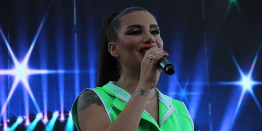 İrem Derici İzmir Optimum’u salladı