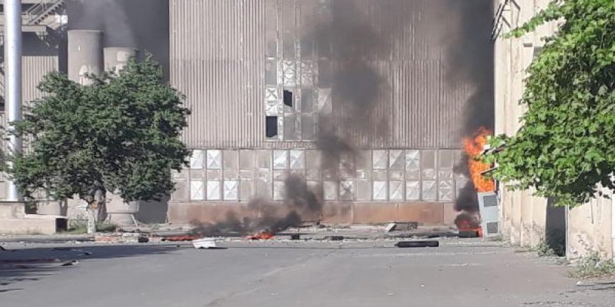 Oksijen tüpü alev aldı: 2 işçi yaralı