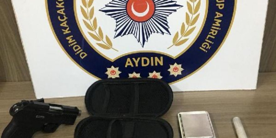 Uyuşturucu şüphelisi, çalıntı motosikletle yakalandı