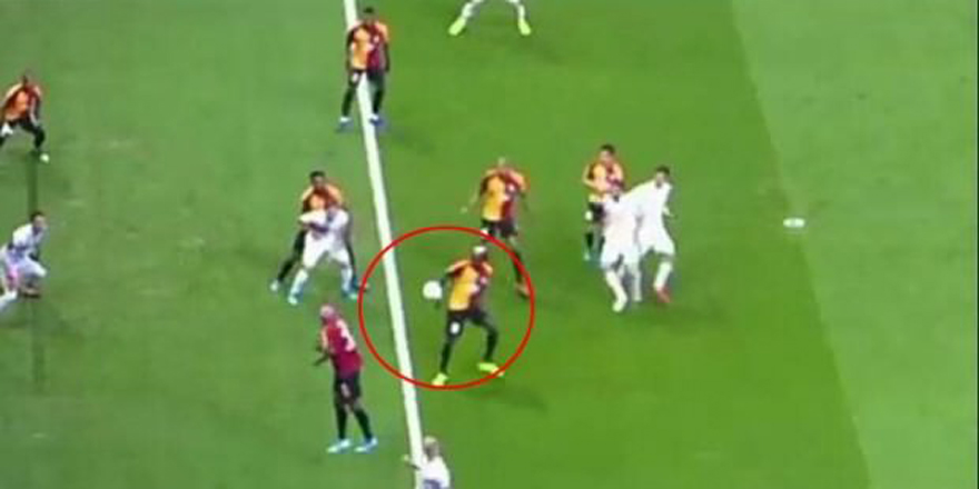 Mete Kalkavan Konyaspor'un penaltısını vermedi!