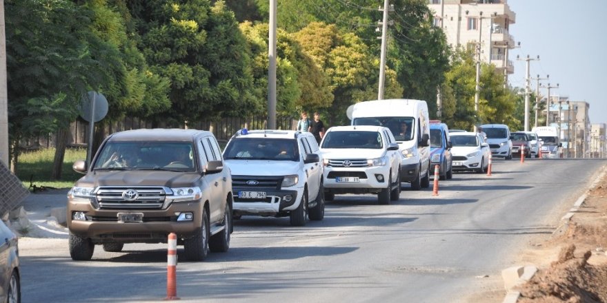 ABD’li komutanlar Akçakale’den ayrıldı