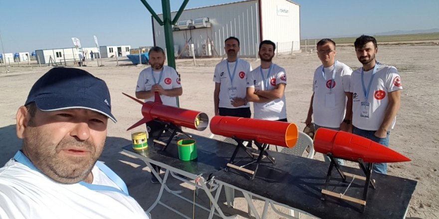 Gümüşhane’nin ’Türk Kırmızısı’ roketi TEKNOFEST’te beğeni topladı