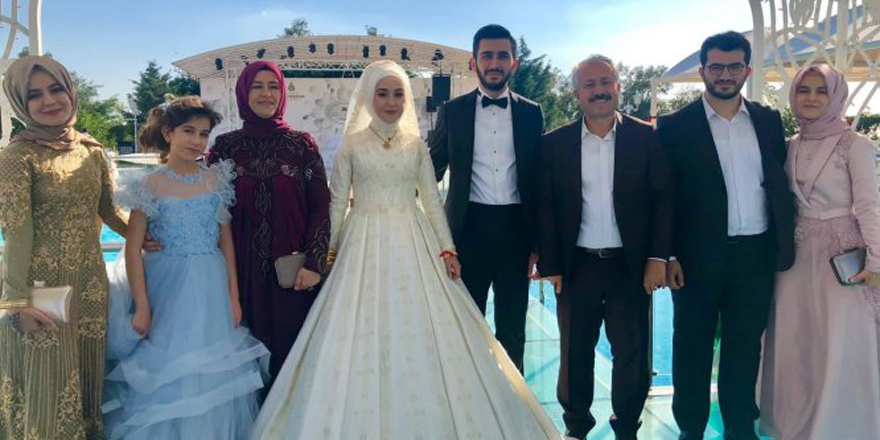Ahmet Köseoğlu kızını evlendirdi
