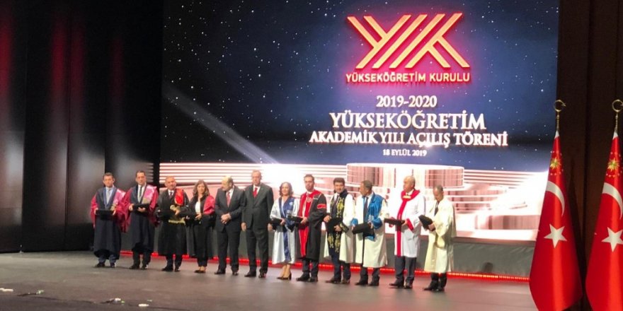 Cumhurbaşkanı Erdoğan’dan SUBÜ’ye topluma hizmet ödülü