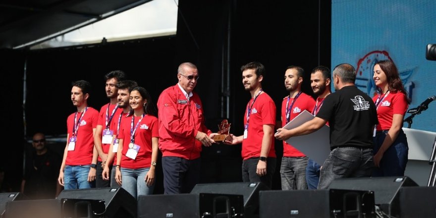 PAÜ’lü öğrenciler Roket Yarışmaları Yüksek İrtifa dalında Türkiye 1. oldu