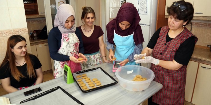 Aksaray’da AKMEK kurs kayıtları devam ediyor