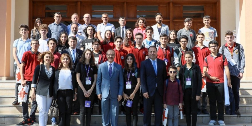 Teknofest’e damga vuran öğrencilere ödül