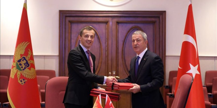 Turkish defense minister meets Montenegrin counterpart