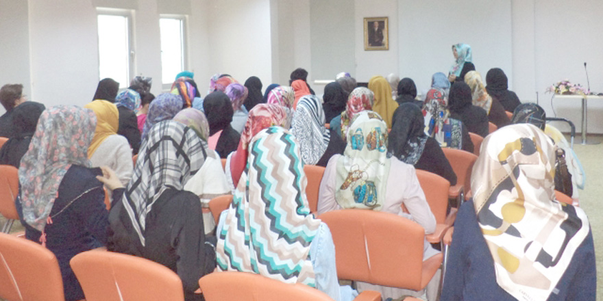 “Aile Okulu” Seminerleri başladı