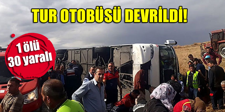 Afyonkarahisar'da tur otobüsü devrildi: 1 ölü, 30 yaralı