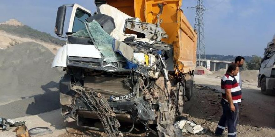 TIR'la çarpışan kamyonun sürücüsü öldü