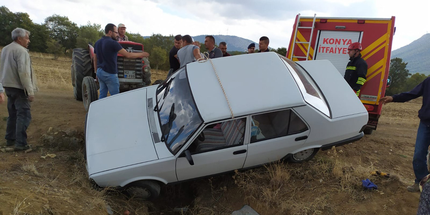 Konya'da otomobil menfeze düştü: 2 yaralı