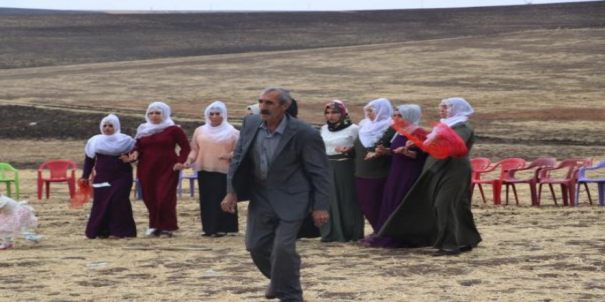 Hacire ana, PKK'nın elinden kurtardığı oğlunu evlendirdi