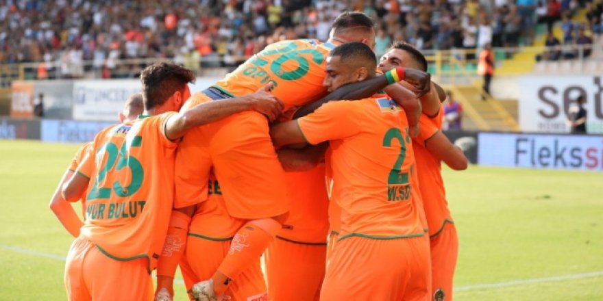 7 gollü maçta kazanan Alanyaspor