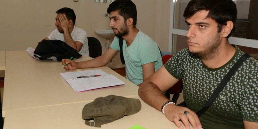 Diyarbakır’da EKPSS kursu başladı