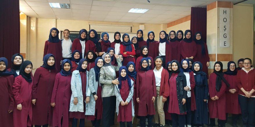 Vakıfbank İHO'da Mezunlarla Söyleşi
