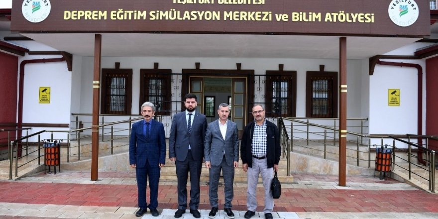 Deprem Eğitim Simülasyon Merkezi gezildi