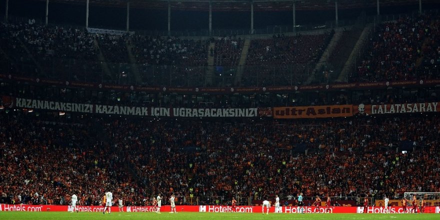 Galatasaray-Real Madrid maçını 49 bin 528 taraftar izledi