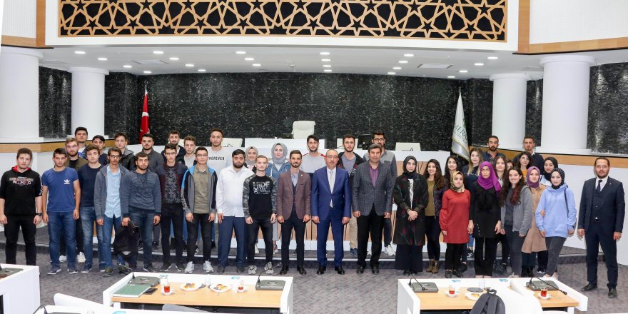 Başkan Kavuş, geleceğin inşaat mühendislerini ağırladı