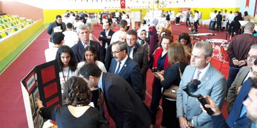 Uzunköprü’de bilim fuarı açıldı