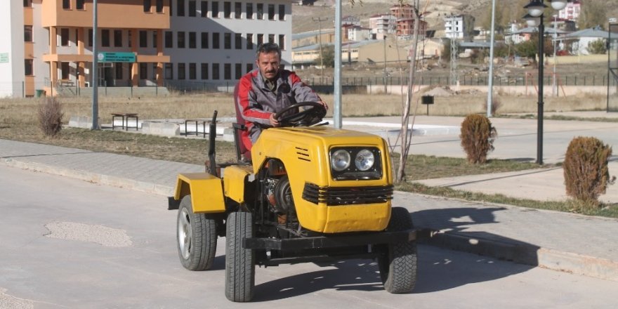 Lise öğrencileri hurdalardan mini traktör imal etti