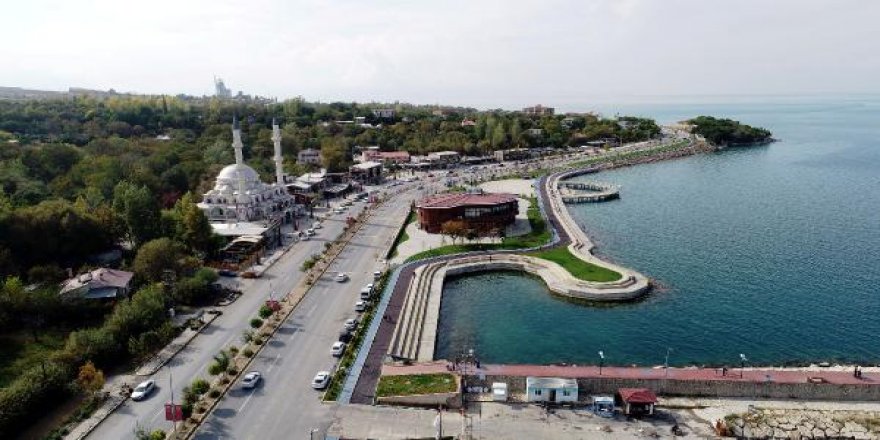 Doğu'nun yükselen yıldızı Van, turistleri cezbediyor