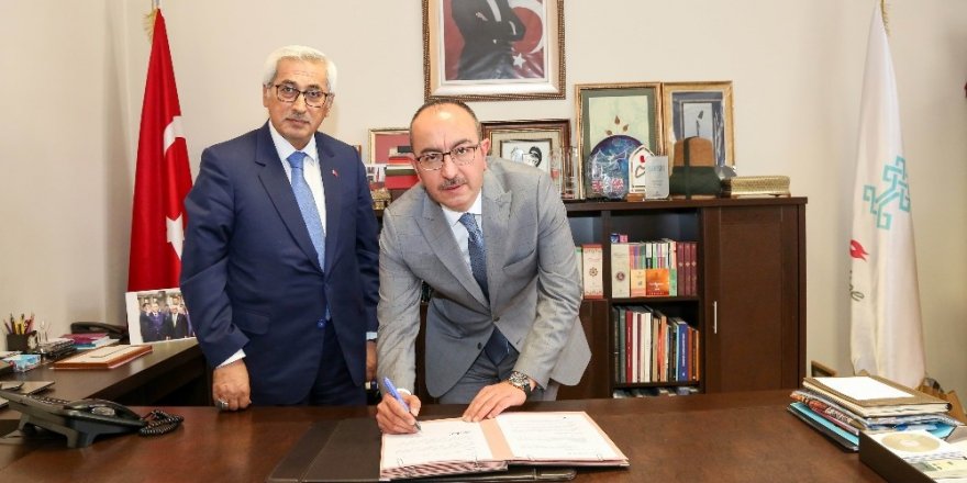 Başkan Kavuş: “Okuyan şehir Konya’ya en güzel hediyeyi kazandırıyoruz”